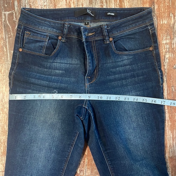 Jeans - Picture 3 of 6